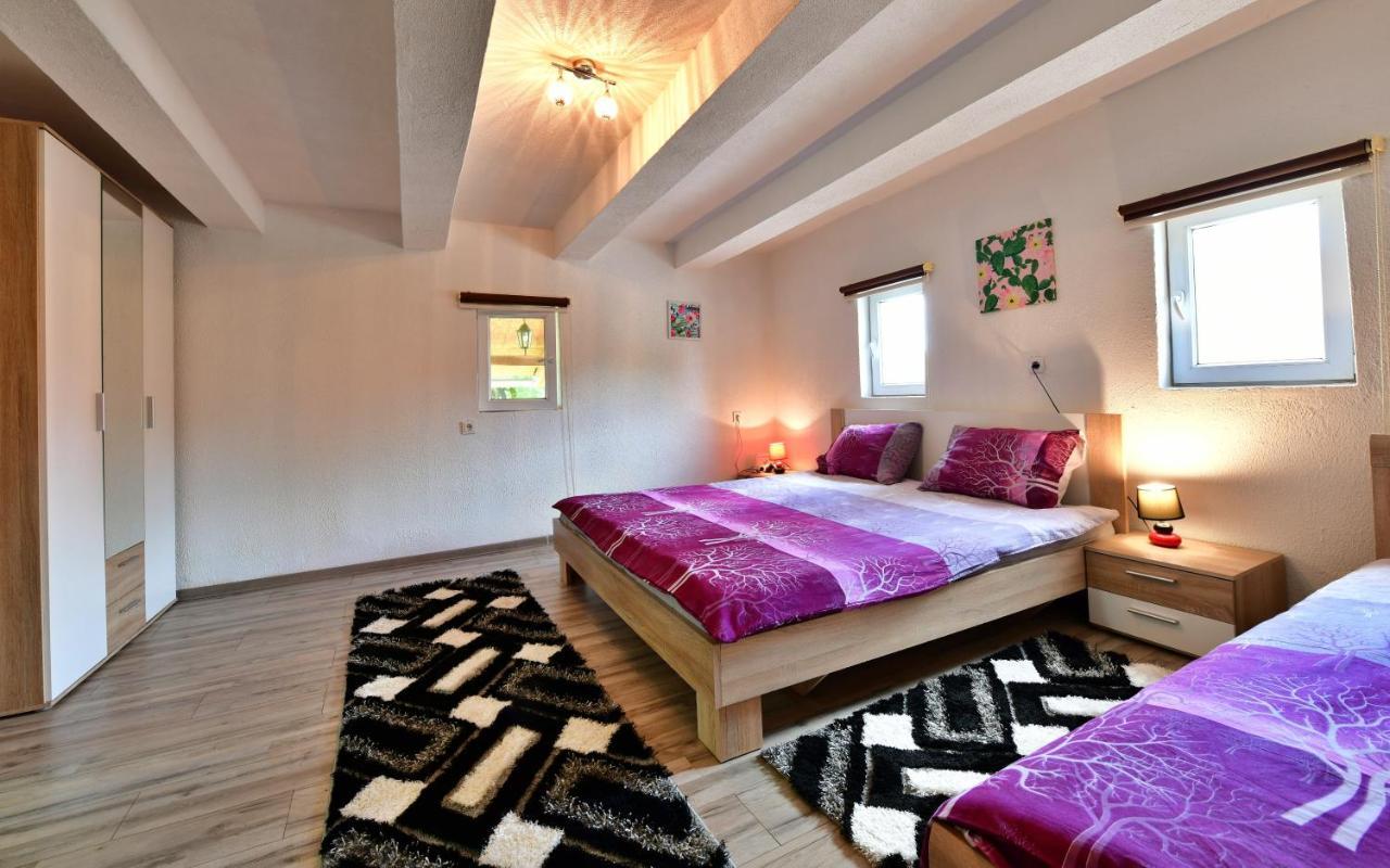 House Luna Rakovica Exterior foto